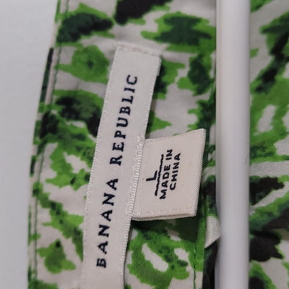 Banana Republic Women's  Silk Top Size Large - Picture 4 of 8